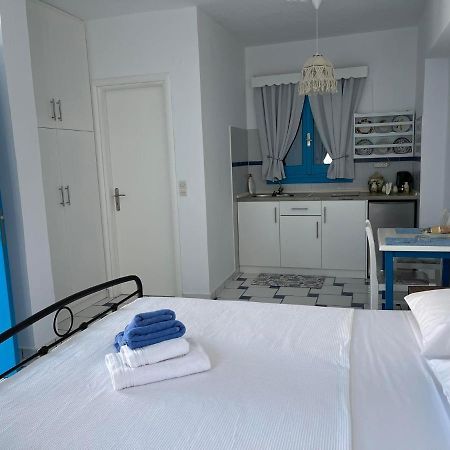 Giavasi Seaside Finiki Apartment Exterior photo