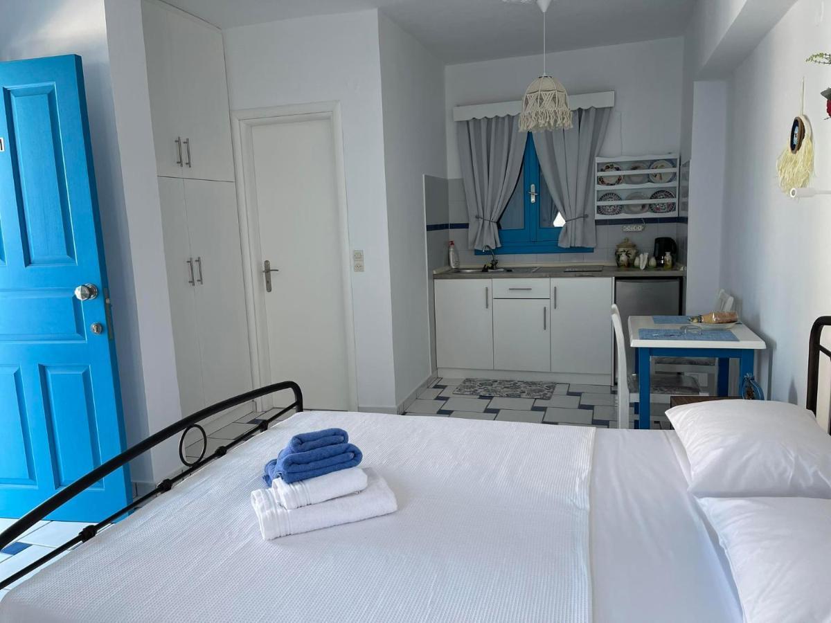 Giavasi Seaside Finiki Apartment Exterior photo