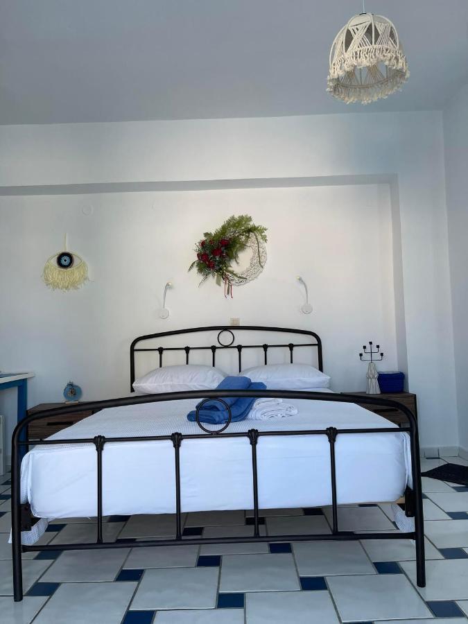 Giavasi Seaside Finiki Apartment Exterior photo