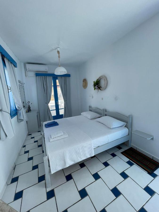 Giavasi Seaside Finiki Apartment Exterior photo