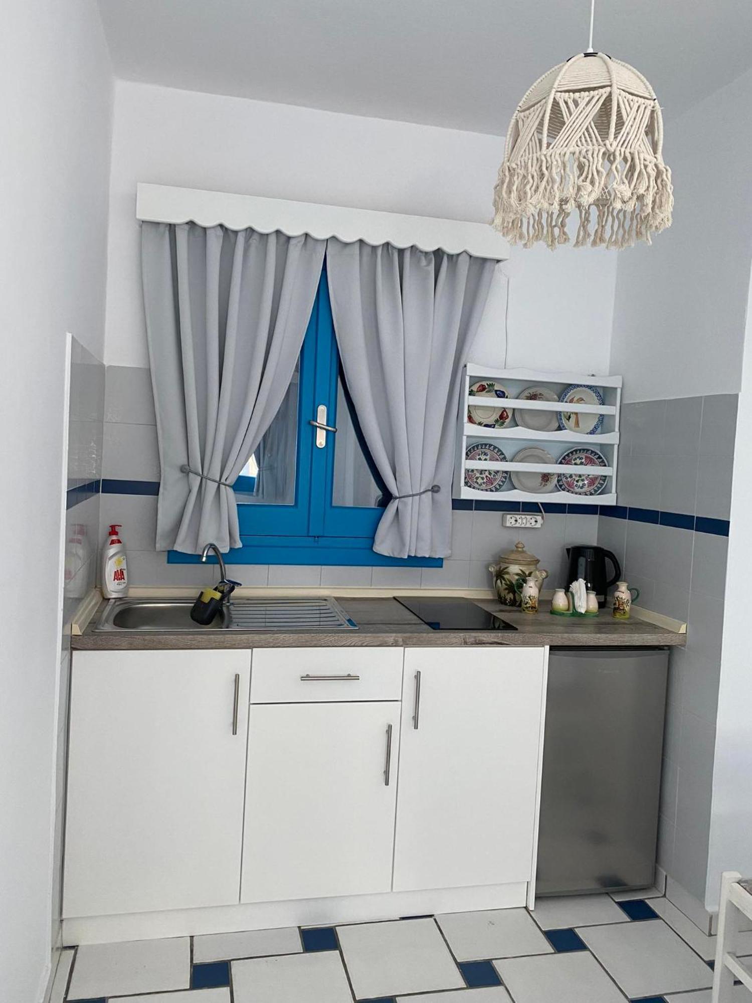 Giavasi Seaside Finiki Apartment Exterior photo